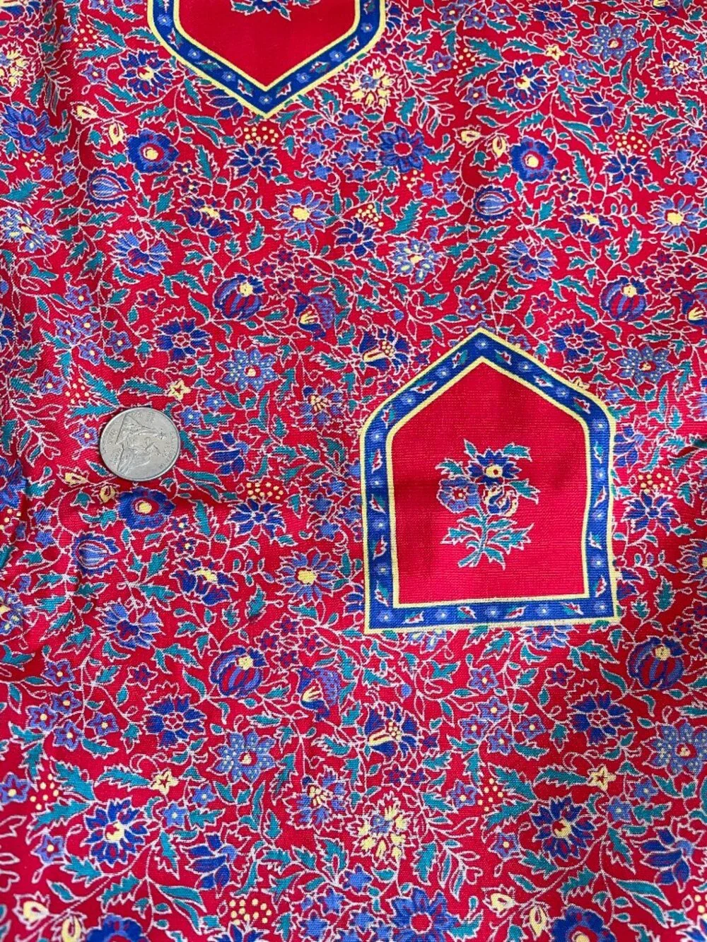 3y x 44” Vintage Floral Bright Red Blue Yellow Print Reversible Cotton Fabric